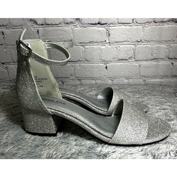 London Fog Nikki Silver Glitter Ankle Strap Block Heels 6.5M Bling Pumps Wedding - Picture 1 of 9